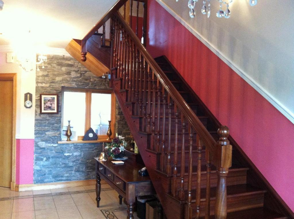 Dunn Court House Bed & Breakfast Киларни Екстериор снимка